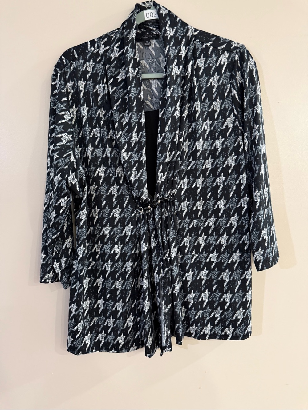 Notations Black and White Patterned layered look top XL
